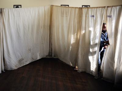 Der erste Wahlgang der Präsidentenwahl in Bulgarien brachte zwar einen Sieger, doch keinen neuen Präsidenten. Nun gibt es eine Stichwahl. Foto: Vassil Donev Wahlen in Bulgarien