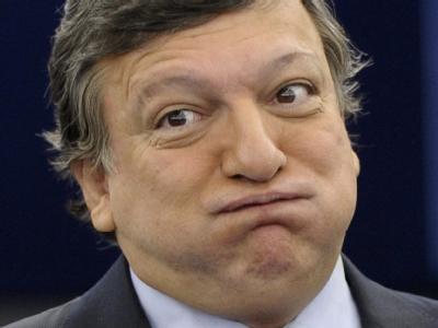 Erst einmal kräftig durchpusten: EU-Kommissionspräsident Jose Manuel Barroso. Foto: Christophe Karaba Barroso