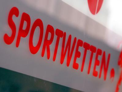 Mehr Lizenzen für Sportwettenanbieter und niedrigere Abgaben: 15 der 16 Ministerpräsidenten haben sich auf einen Entwurf geeinigt. Foto: Karl-Josef Hildenbrand Länder einigen sich auf neuen Glücksspielvertrag