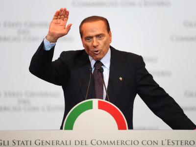 Italiens Regierungschef Silvio Berlusconi hat in seinem Land Schlagzeilen mit Euro-kritischen Äußerungen gemacht - die er nach Kritik dann korrigierte. Foto: Maurizio Brambatti Silvio Berlusconi