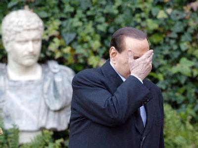 Italiens Ministerpräsident Silvio Berlusconi kommt in seinen Bemühungen um effektive Sparmaßnahmen nicht recht voran. Archivfoto: Alessandro Di Meo Silvio Berlusconi