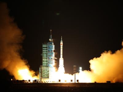 Mit einem Bilderbuchstart hat das chinesische Raumschiff «Shenzhou 8» eine neue Kooperation zwischen Deutschland und China eingeleitet. Foto: T Tian Shenzhou