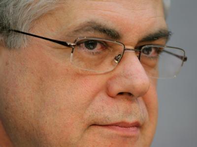 Der neue griechische Regierungschef Lukas Papademos. Archivfoto: Arne Dedert Papademos