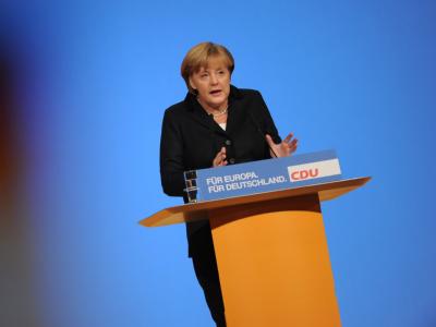 Die CDU-Vorsitzende und Bundeskanzlerin Angela Merkel spricht am Montag in Leipzig auf dem CDU-Parteitag. Foto: Arno Burgi Angela Merkel