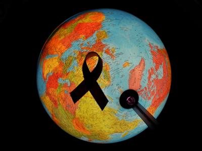 UNAIDS schätzt die Gesamtzahl der weltweit Infizierten und Erkrankten auf 34 Millionen. Symbolfoto: Patrick Pleul Zahl der HIV-Neuinfektionen gesunken