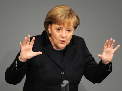 Die Kanzlerin bleibt hart: Keine Eurobonds, kein Feuerwehreinsatz der Europäischen Zentralbank, lautet ihre Ansage im Bundestag. Foto: Rainer Jensen Merkel