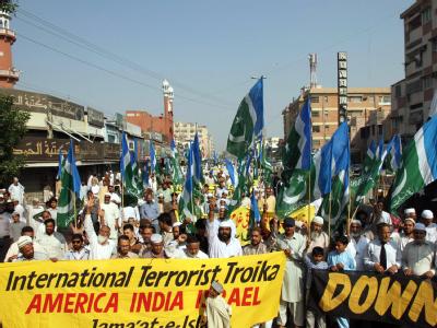 Protest gegen den Nato-Angriff, bei dem am vergangenen Samstag nach pakistanischen Angaben 24 Soldaten getötet und 13 verletzt worden waren. Foto: Rehan Khan Protest in Pakistan