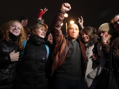 Auch in St. Petersburg gingen die Menschen auf die Straße und demonstrierten gegen das Ergebnis der Parlamentswahlen. Foto: Anatoly Maltsev Proteste
