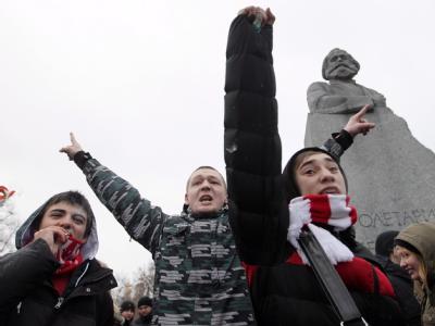 Zehntausende demonstrieren in Moskau für Neuwahlen. Foto: Sergei Chirikov Neuwahlen gefordert