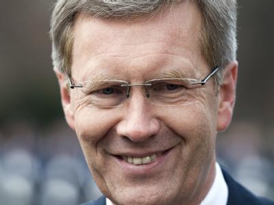 Zahlreiche Politiker aus der schwarz-gelben Regierungskoalition springen Bundespräsident Wulff zur Seite. Foto: Robert Schlesinger Christian Wulff