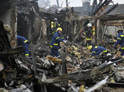 Eine Explosion hat ein Wohnhaus im westfälischen Rödinghausen völlig zerstört. Foto: Marius Becker Explosion zerstört Mehrfamilienhaus