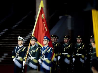 Ehrengarde in Peking: Die Sorge um Nordkorea überschattet das japanisch-chinesische Gipfeltreffen. Foto: Diego Azubel Ehrengarde in Peking