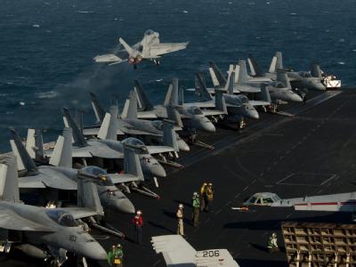 Flugdeck der «USS John C. Stennis» . Foto: U.S. Navy/ Mass Communication Specialist 3rd Class Kenneth Abbate 5. US-Flotte