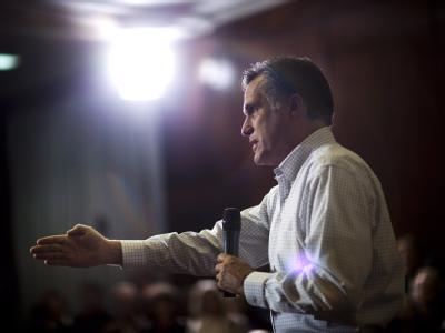 Umfragen zufolge hat Mitt Romney die größten Chancen, Herausforderer von Barack Obama zu werden. Foto: Jim Lo Scalzo Mitt Romney im Wahlkampf