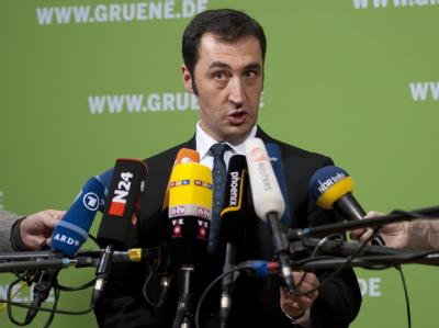 Grünen-Chef Cem Özdemir fordert nach dem Aus für Jamaika an der Saar Neuwahlen. Foto: Sebastian Kahnert Özdemir