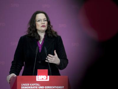 Die SPD-Generalsekretärin Andrea Nahles zur Finanztransaktionssteuer: «Frau Merkel scheint hier zu bremsen.» Foto: Sebastian Kahnert Nahles