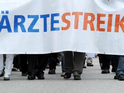 Klinikpatienten droht ab Ende Januar ein unbefristeter Streik an den kommunalen Kliniken. Noch sind Gespräche möglich. Sonst würden wohl Behandlungen in großem Stil verschoben. Foto: Carsten Rehder/Archiv Ärzte entscheiden sich für Streik