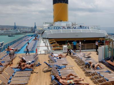 Die «Costa Concordia» in Civitavecchia nahe Rom 2007: Rund 4200 Menschen wurden vom Schiff evakuiert Foto: Ruth Mata/ANSA «Costa Concordia»