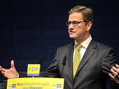 Die FDP steckt in der Krise. Als Kapitän bietet sich Ex-Parteichef Westerwelle nicht mehr an. Aber «im Maschinenraum» will er mitschrauben. Foto: Marius Becker Westerwelle