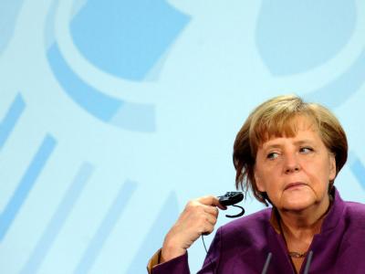 Steht in der Euro-Krise vor einer neuen Machtprobe. Einen noch größeren Rettungsschirm lehnt sie ab - doch wie lange?: Bundeskanzlerin Merkel. Foto: Maurizio Gambarini/Archiv Angela Merkel