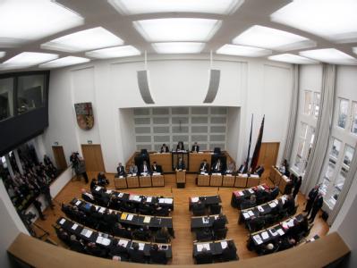 Der saarländische Landtag in Saarbrücken. Foto: Fredrik von Erichsen/Archiv Landtag Saarland