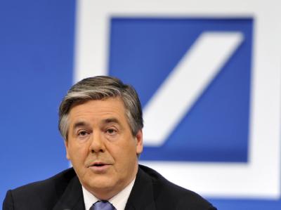 Josef Ackermann: Für den Schuldenschnitt «werden wir einen hohen Preis zahlen müssen». Foto: Marius Becker/Archiv Josef Ackermann