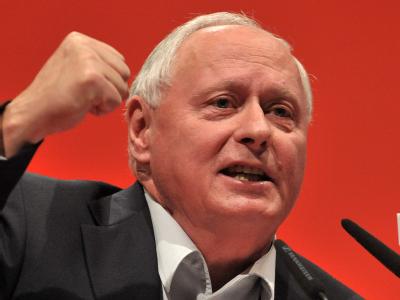 Lafontaine führt die Linke in die Landtagswahl im Saarland. Foto: Martin Schutt Lafontaine