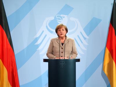 Bundeskanzlerin Angela Merkel will sich mit SPD und Grünen über die Wulff-Nachfolge beraten. Foto: Sebastian Kahnert Angela Merkel