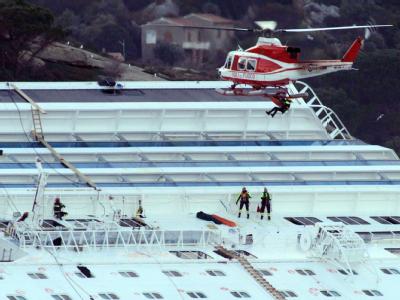 Sieben Passagiere und Crewmitglieder der Costa Concordia werden noch vermisst. Foto: Enzo Russo Costa Concordia