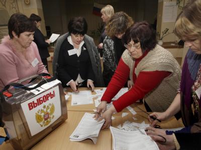 Stimmenauszählung in einem Wahllokal in Smolensk. Foto: Tatyana Zenkovich Wahllokal in Smolensk