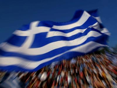 Die Schuldenkrise Griechenlands beherrscht seit Monaten die Schlagzeilen. Foto: Paris Papaioannou/ANA Griechenland-Fahne