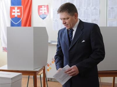 Der Chef der Sozialdemokraten SMER, Robert Fico, bei der Stimmabgabe. Foto: Filip Singer Wahl in der Slowakei