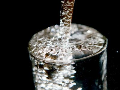 Die knappe Ressource Wasser wird immer kostbarer. Foto: Oliver Berg Wasserkonferenz
