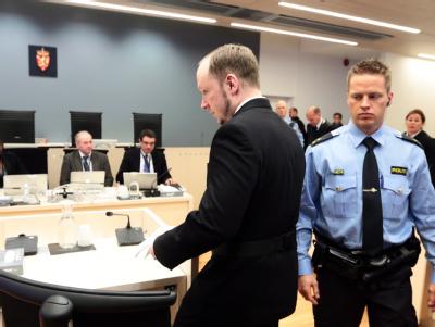 Anders Behring Breivik nutzt das Gericht als Bühne. Foto: Lise Aserud Breivik