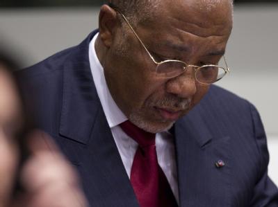 Der liberianische Ex-Diktator Charles Taylor im Gerichtssaal. Foto: Peter Dejong Taylor