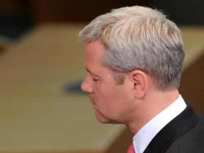 Norbert Röttgen nach der NRW-Wahl in einem Fernsehstudio im Landtag in Düsseldorf. Foto: Julian Stratenschulte Röttgen