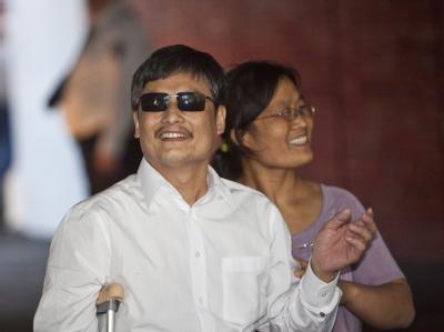 Wollen in den USA ein neues Leben beginnen: Chen Guangcheng und mit seiner Ehefrau Yuan Weijing in New York. Foto: Ramin Talaie Guangcheng und Weijing