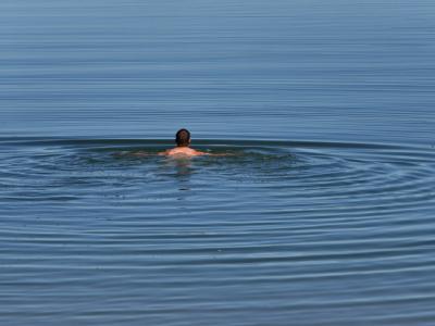 In den meisten europäischen Gewässern kann bedenkenlos gebadet werden. Foto: Karl-Josef Hildenbrand / Archiv Forggensee