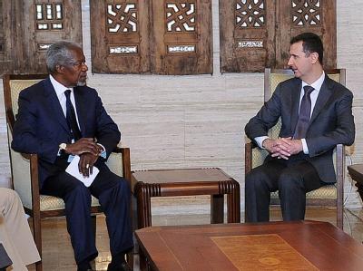 Gesprächsversuch: UN-Sonderbotschafter Kofi Annan beim syrischen Machthaber Assad. Foto: SANA Kofi Annan bei Assad