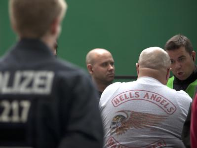 Die Beamten, die den Hells-Angels-Stützpunkt durchsuchten, waren offenbar nicht die ersten, die mit den Rockern Kontakt aufnahmen. Foto: Florian Schuh Vernehmung