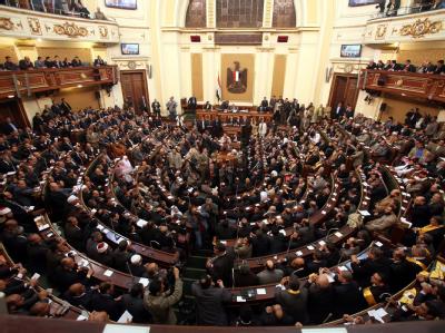 Parlament in Kairo: Das ägyptische Verfassungsgericht hat den Ablauf der Parlamentswahl für ungültig erklärt. Foto: Khaled Elfiqi Parlament in Kairo