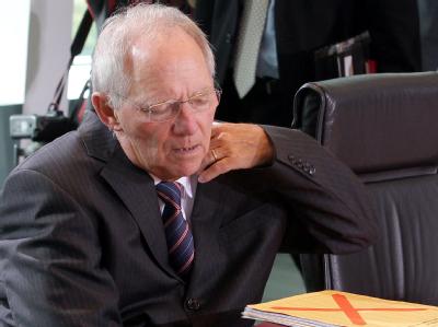 Bundesfinanzminister Wolfgang Schäuble vor einer Kabinettssitzung im Bundeskanzleramt in Berlin. Foto: Wolfgang Kumm / Archiv Schäuble im Kabinett