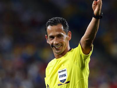 Er darf es: Pedro Proenca pfeift das EM-Finale zwischen Italien und Titelverteidiger Spanien in Kiew. Foto: Srdjan Suki / Archiv Pedro Proenca