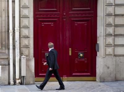 Im Zuge der Ermittlungen zur Korruptions- und Spendenaffäre um die L'Oréal-Erbin Liliane Bettencourt durchsuchten Fahnder Büro- und Wohnräume des Ex-Präsidenten in Paris. Foto: Ian Langsdon Sarkozys Büro- und Wohnräume in Paris