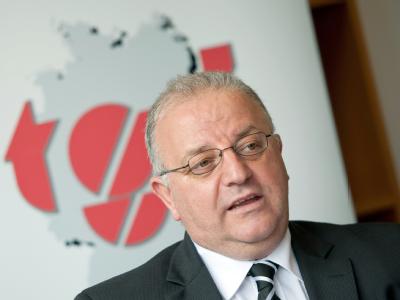 Der Vorsitzende der Türkischen Gemeinde in Deutschland, Kenan Kolat: «Es gibt einen institutionellen Rassismus in den Behörden». Foto: Marc Tirl/ Archiv Kenan Kolat