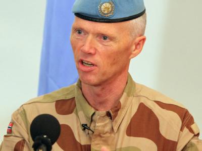 Generalmajor Robert Mood bei einer Pressekonferenz in Damaskus. Foto: Youssef Badawi UN-Beobachter
