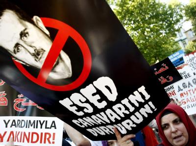 Protest gegen Syriens Machthaber Assad in Istanbul. Foto: epa/str Protest gegen Assad