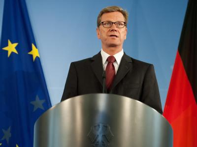 Bundesaußenminister Guido Westerwelle gibt in Berlin ein Statement zu Syrien ab. Westerwelle hat an Russland und China appelliert, endlich ihr Verantwortung für die Menschen in Syrien zu übernehmen. Foto: Maurizio Gambarini Westerwelle zu Syrien