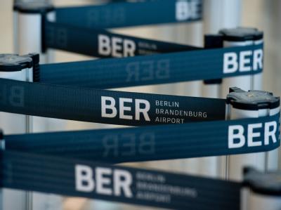 Der künftige Hauptstadtflughafen ist immer wieder wegen Fehlern und Pannen in den Schlagzeilen. Nun sorgt ein mutmaßlicher Islamist für Aufregung. Foto: Patrick Pleul/Archiv Berliner Hauptstadtflughafen
