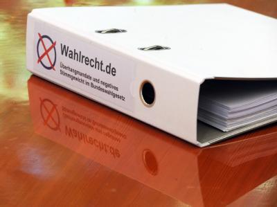 In der Debatte über Wahlrechtsänderungen könnte es Konflikte innerhalb der Union geben. Foto: Uli Deck/ Symbol Wahlrechtsreform